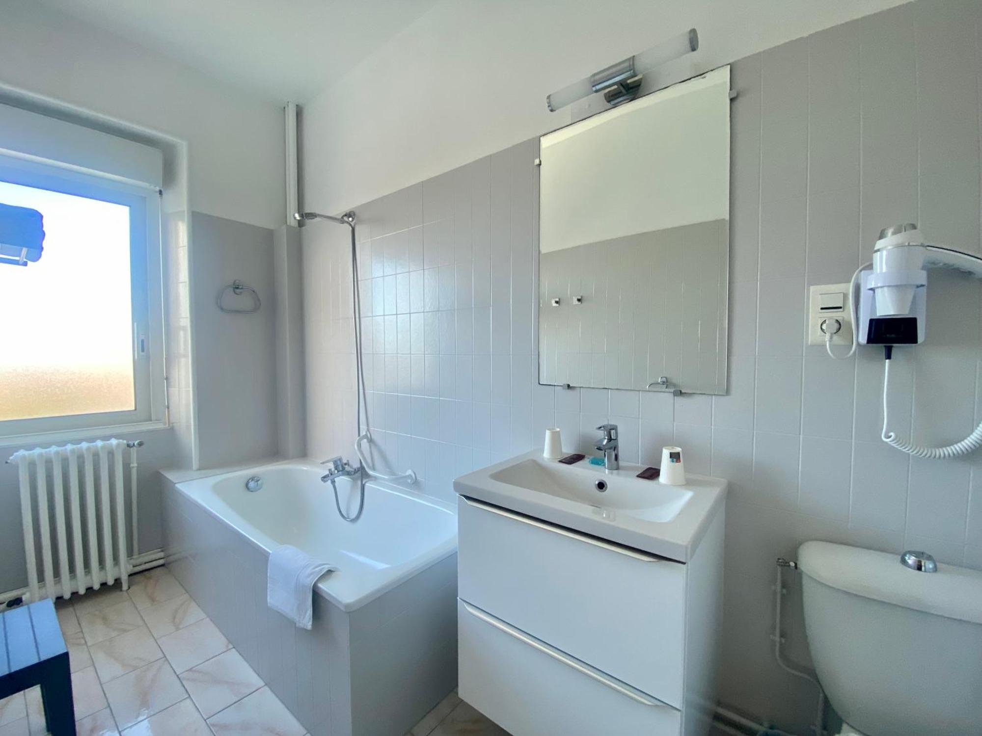 Hotel Le Pasteur Royan Eksteriør bilde
